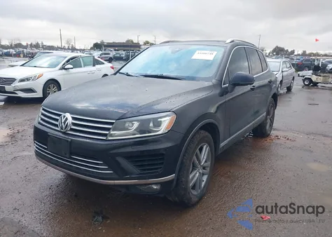 2016 Volkswagen Touareg Vr6 Lux z USA, uszkodzony, nr VIN WVGEF9BP6GD011778